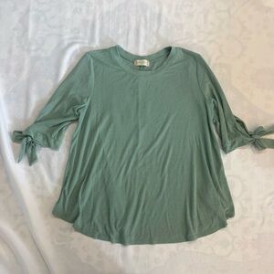 370 Altar'd State Green Ribbed Quarter Sleeve Top with Bow Accents Medium